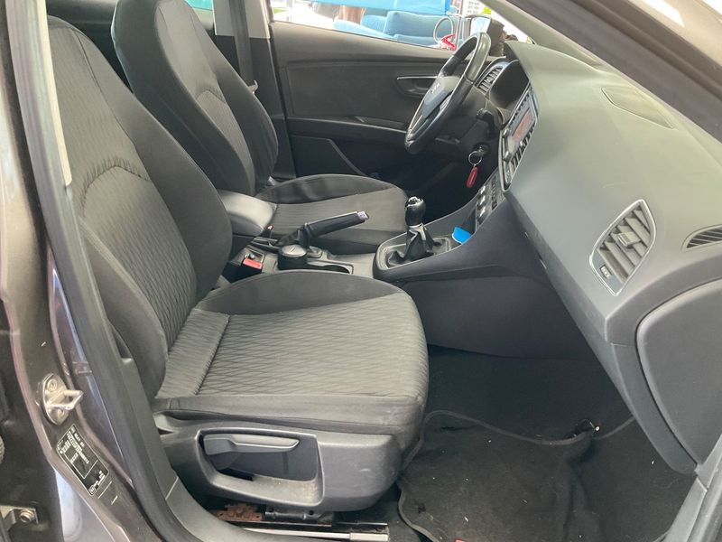 Seat Leon 1.6 TDI Style 2014 – снимка 16
