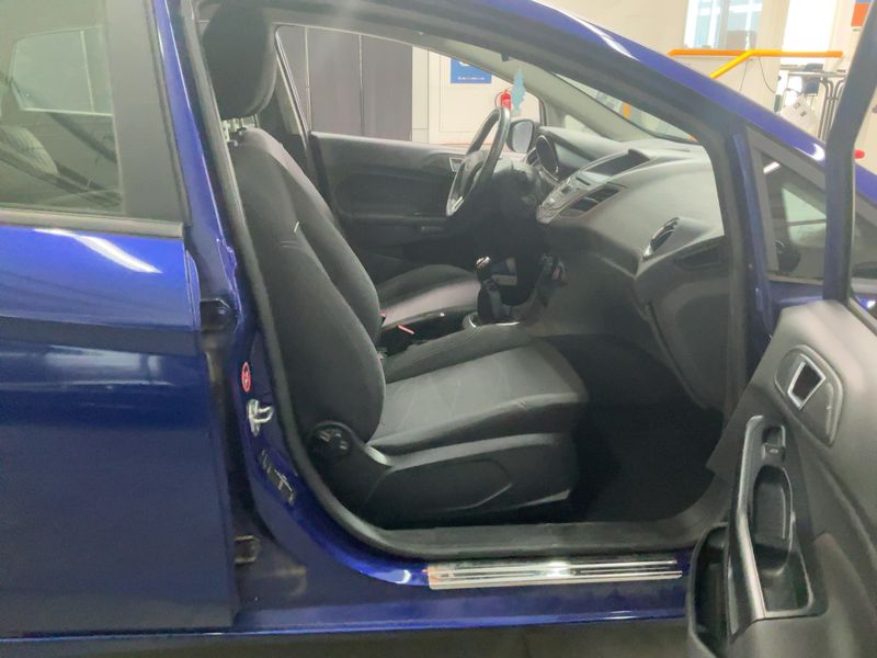 Ford Fiesta 1.6 TDCi SYNC Edition 2014 – снимка 17