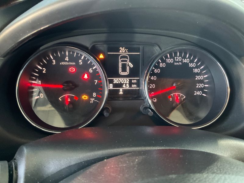 Nissan Qashqai 1.6 Tekna Sport 2011 – снимка 4