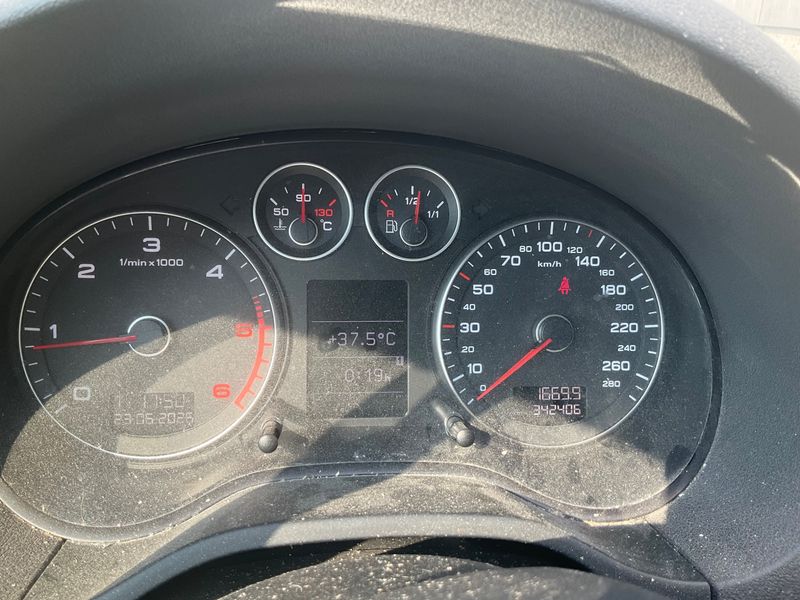 Audi A3 1.6 TDI Ambition 2014 – снимка 4