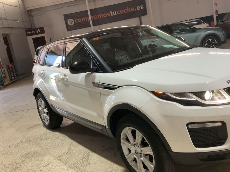 Land Rover Evoque 2.0 Td4 SE 2018 – снимка 12