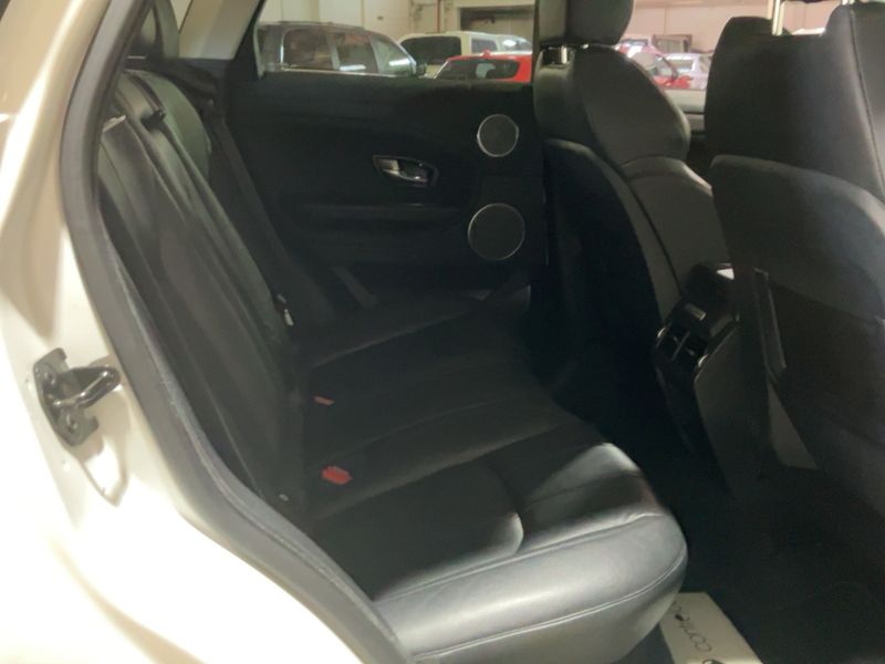 Land Rover Evoque 2.0 Td4 SE 2018 – снимка 19