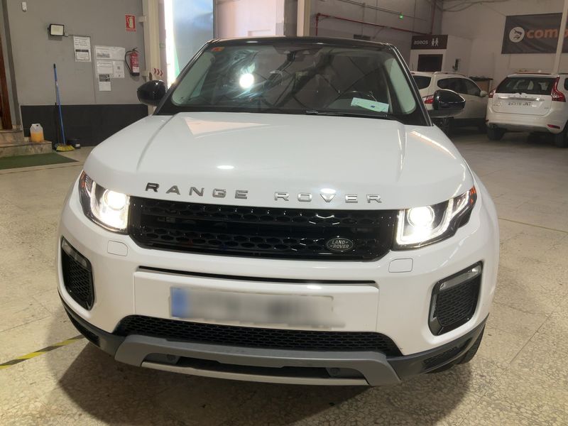 Land Rover Evoque 2.0 Td4 SE 2018 – снимка 14