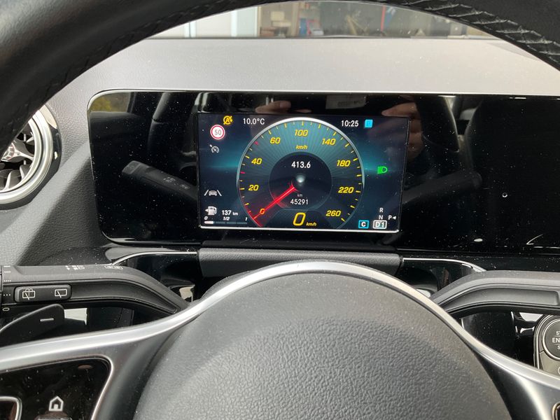 Mercedes-Benz GLA-Klasse GLA 200 d Progressive 2020 – снимка 19