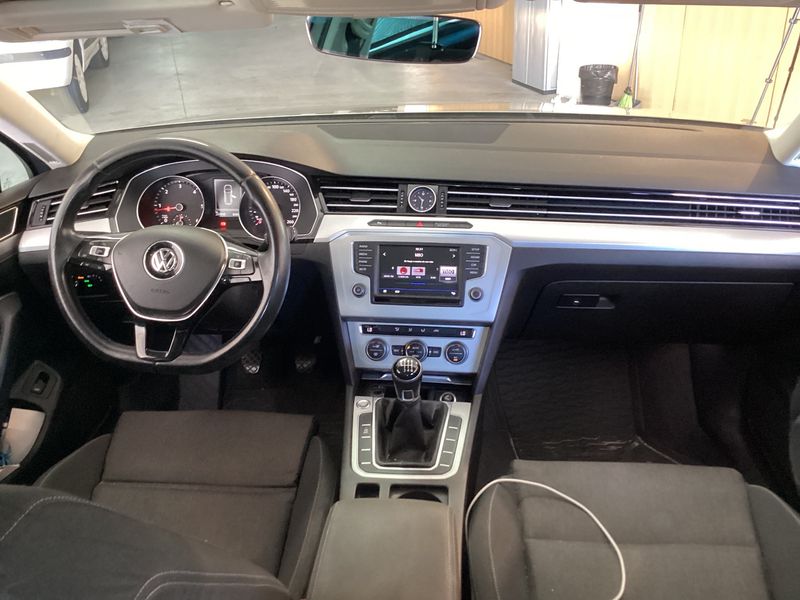 Volkswagen Passat 1.6 TDI Advance BlueMotion Tech 2016 – снимка 17