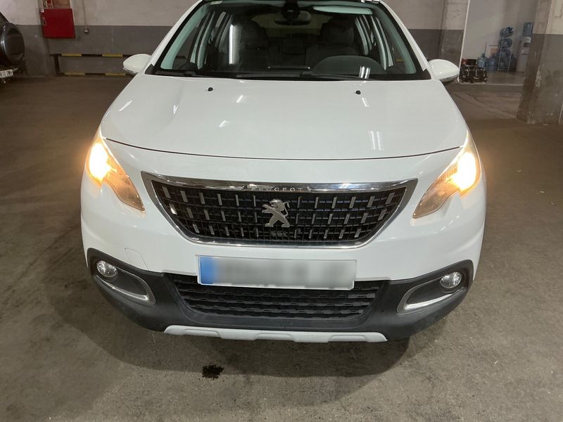 Peugeot 2008 1.2 PureTech Allure 2018 – снимка 33