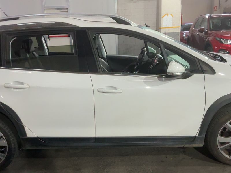 Peugeot 2008 1.2 PureTech Allure 2018 – снимка 10