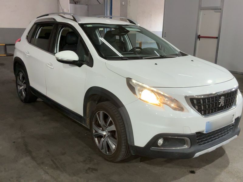 Peugeot 2008 1.2 PureTech Allure 2018 – снимка 12
