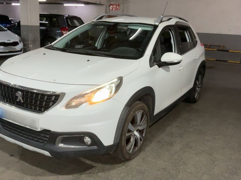 Peugeot 2008 1.2 PureTech Allure 2018 – снимка 2