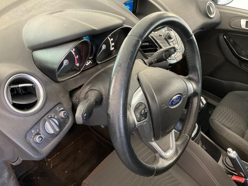 Ford Fiesta 1.0 EcoBoost Titanium 2013 – снимка 30