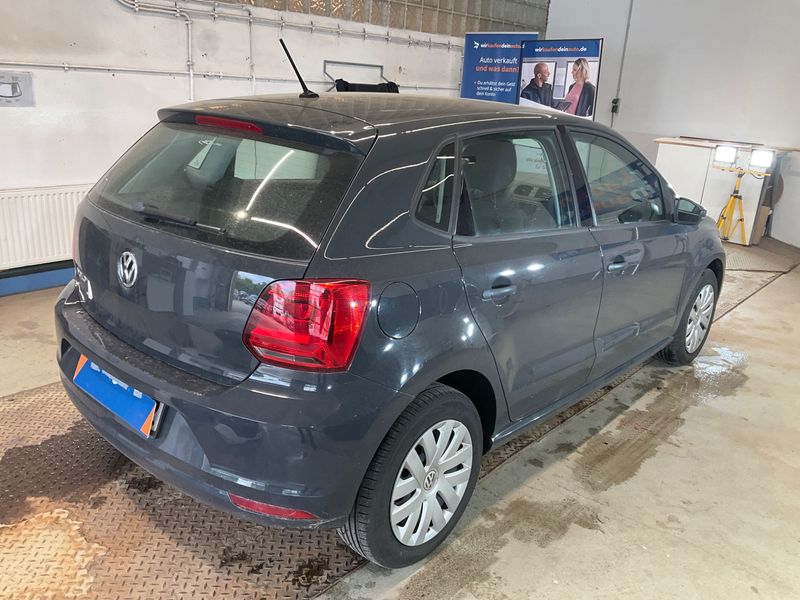 Volkswagen Polo 1.0 Trendline 2015 – снимка 2