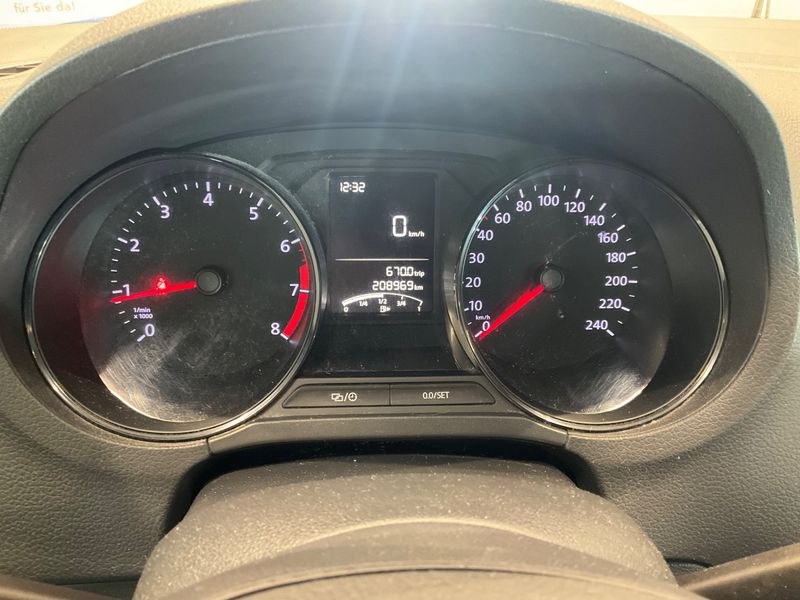 Volkswagen Polo 1.0 Trendline 2015 – снимка 4