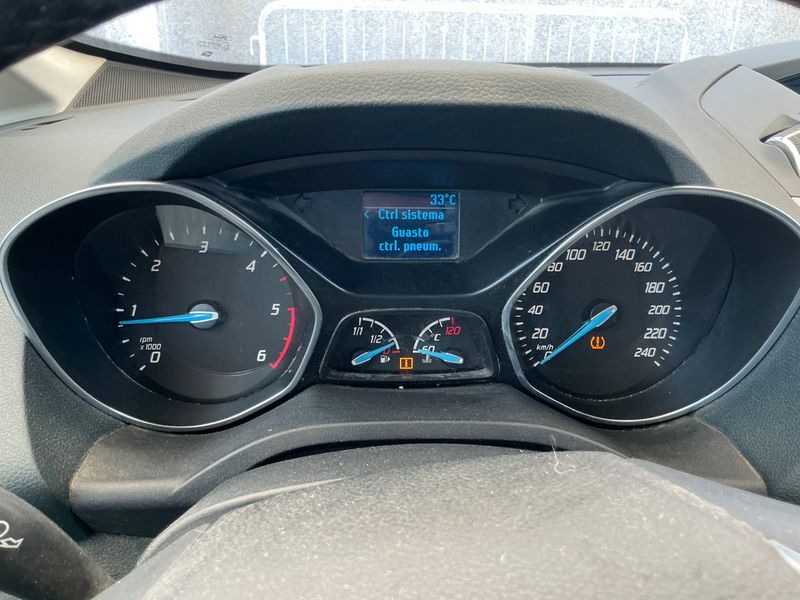 Ford C-Max 1.6 TDCi Plus 2015 – снимка 32