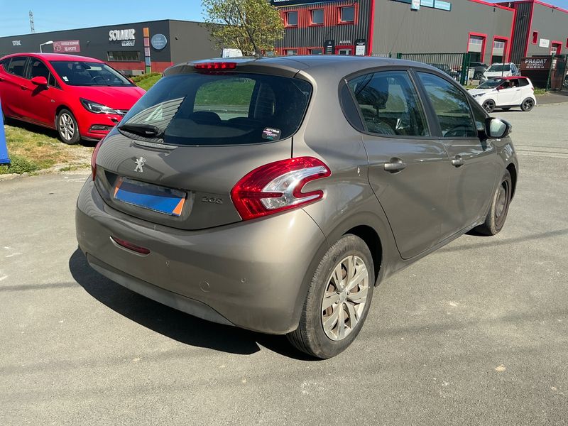 Peugeot 208 1.2 VTi Urban Soul 2013 – снимка 2