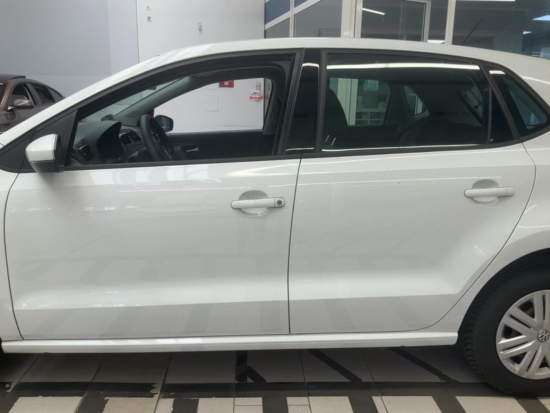 Volkswagen Polo 1.0 Trendline 2017 – снимка 4
