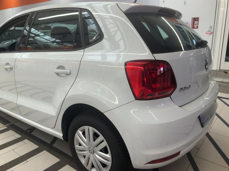 Volkswagen Polo 1.0 Trendline 2017 – снимка 6