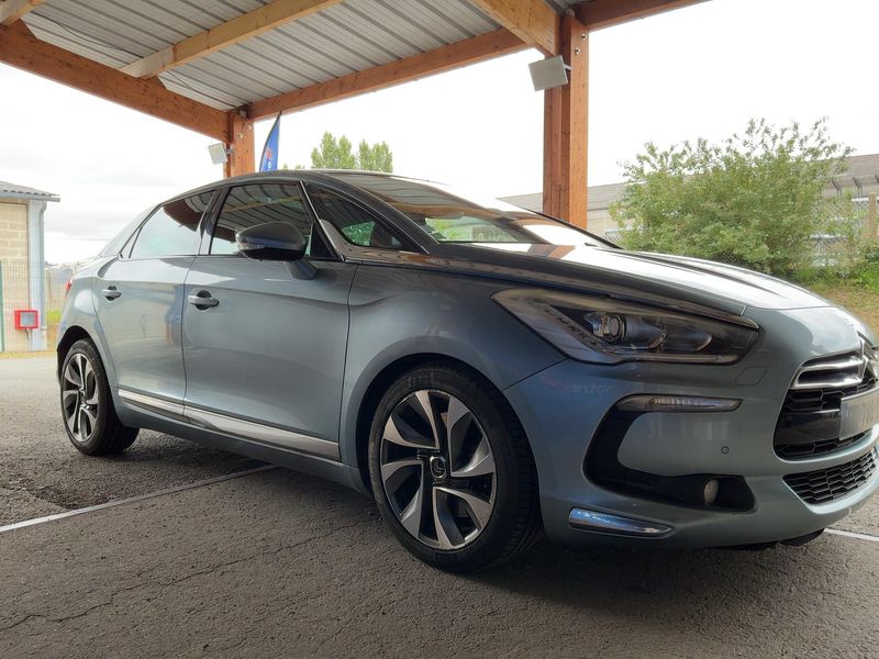 Citroen DS5 2.0 HDi SportChic 2012 – снимка 12