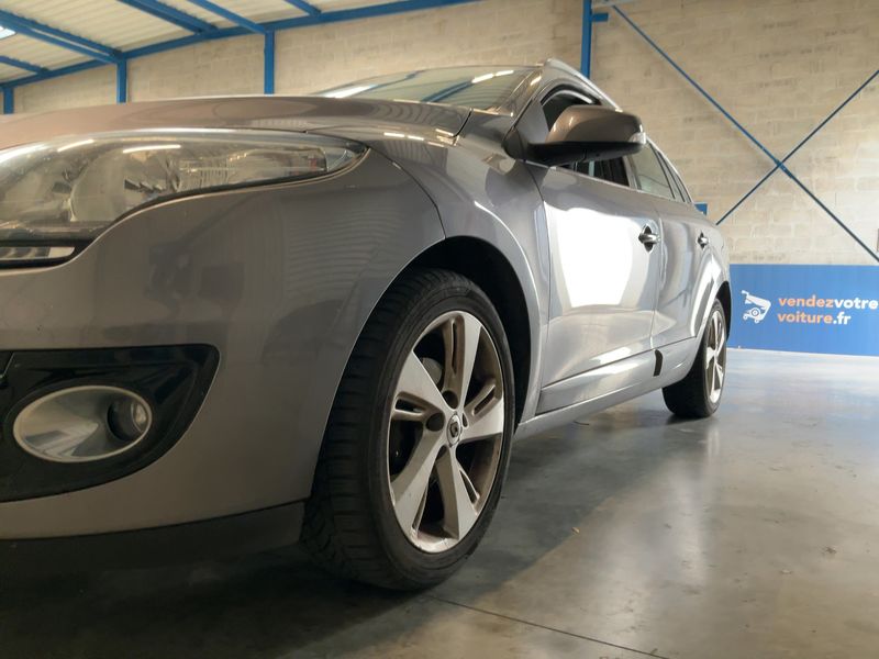 Renault Megane 1.6 dCi Dynamique 2012 – снимка 2