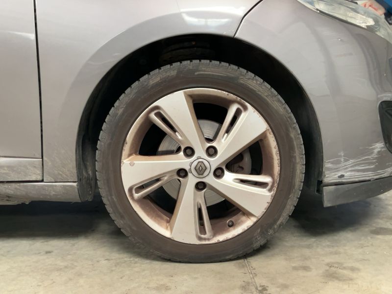 Renault Megane 1.6 dCi Dynamique 2012 – снимка 11