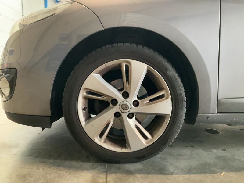 Renault Megane 1.6 dCi Dynamique 2012 – снимка 3