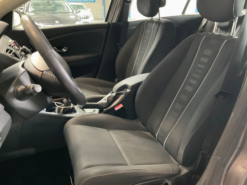 Renault Megane 1.6 dCi Dynamique 2012 – снимка 27