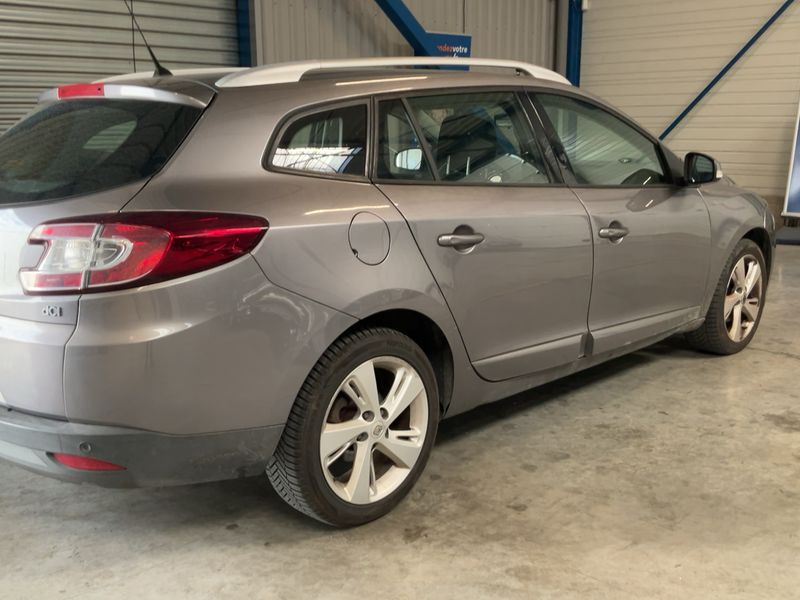 Renault Megane 1.6 dCi Dynamique 2012 – снимка 8