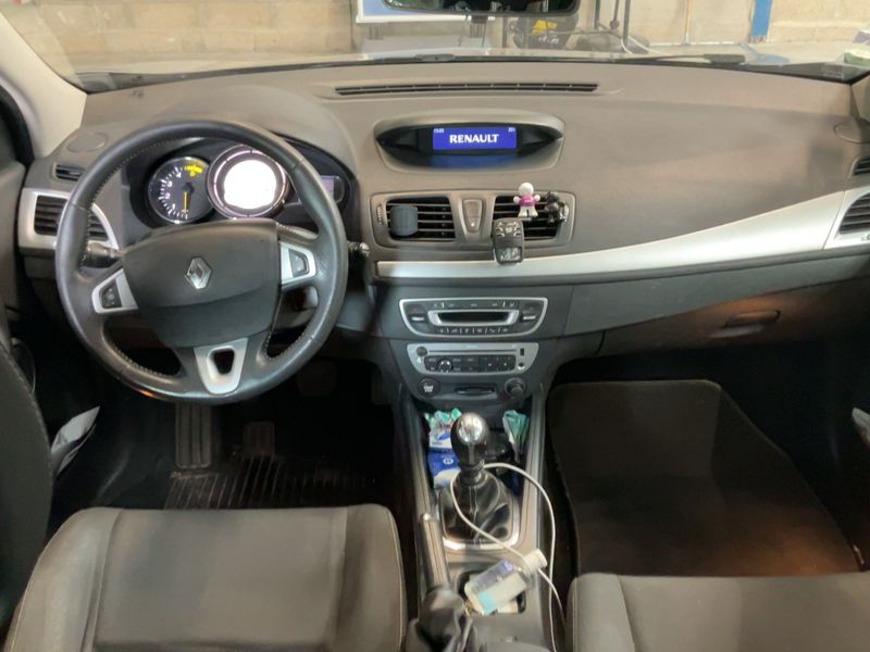Renault Megane 1.6 dCi Dynamique 2012 – снимка 17