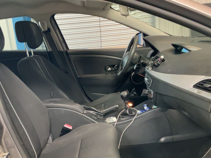 Renault Megane 1.6 dCi Dynamique 2012 – снимка 16
