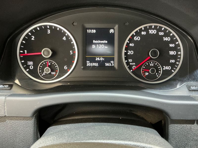 Volkswagen Tiguan 2.0 TDI Lounge Sport & Style 4Motion BlueMotion Tech 2016 – снимка 18