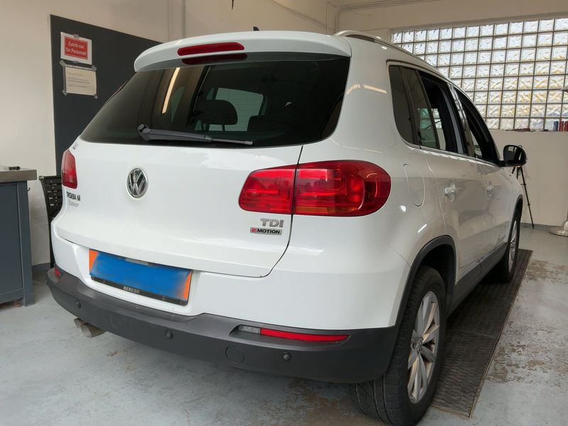 Volkswagen Tiguan 2.0 TDI Lounge Sport & Style 4Motion BlueMotion Tech 2016 – снимка 8