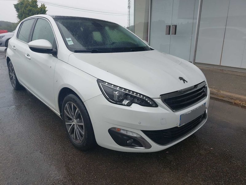 Peugeot 308 1.2 e-THP Allure 2015 – снимка 6