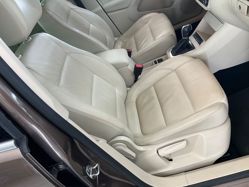 Volkswagen Tiguan 2.0 TDI Sport & Style 4Motion 2012 – снимка 28