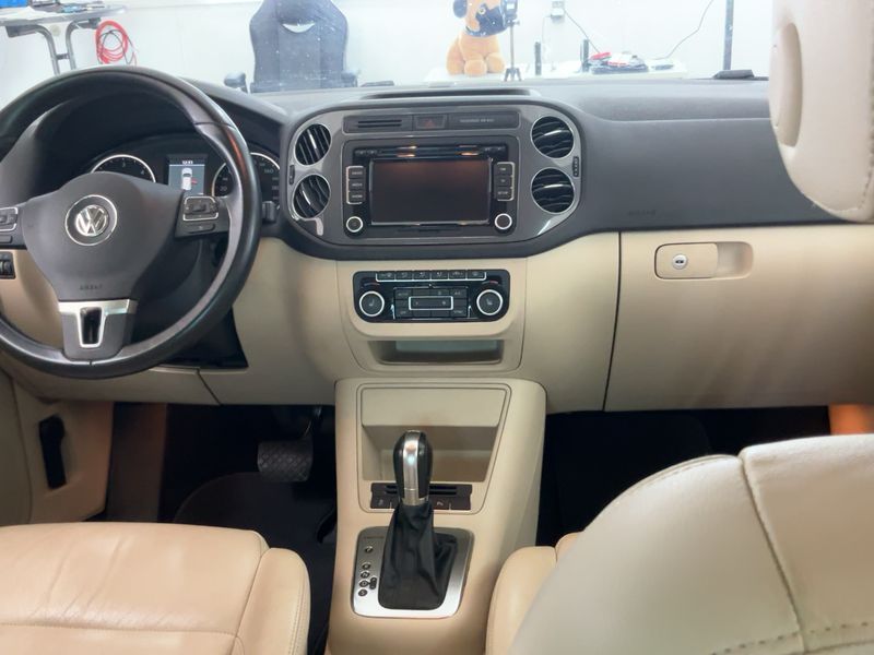 Volkswagen Tiguan 2.0 TDI Sport & Style 4Motion 2012 – снимка 17