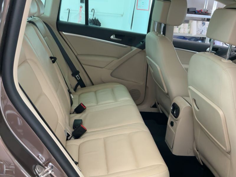 Volkswagen Tiguan 2.0 TDI Sport & Style 4Motion 2012 – снимка 19