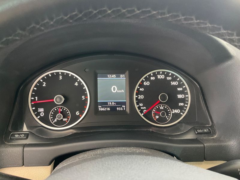 Volkswagen Tiguan 2.0 TDI Sport & Style 4Motion 2012 – снимка 18