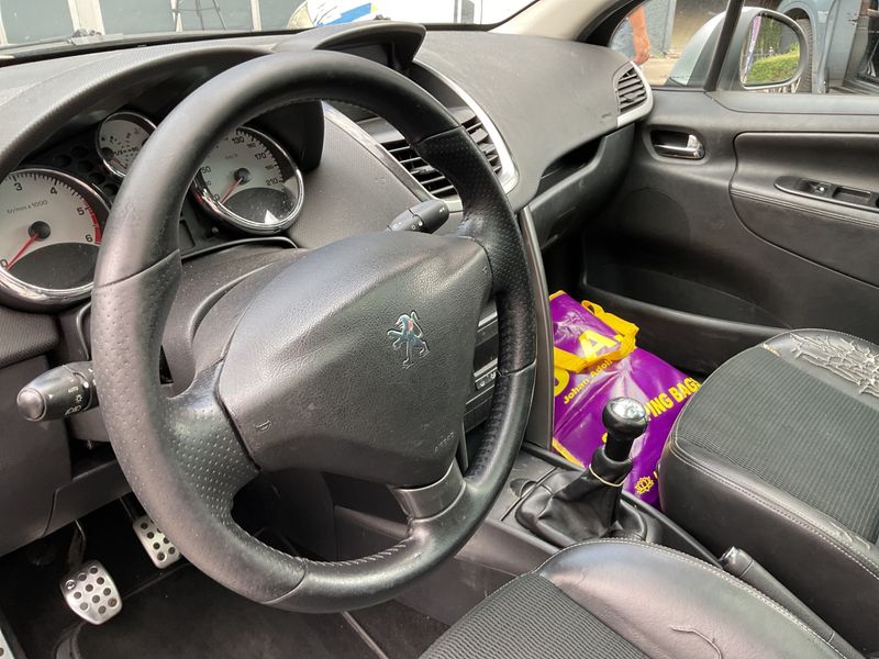 Peugeot 207 1.6 HDi Outdoor 2012 – снимка на щета