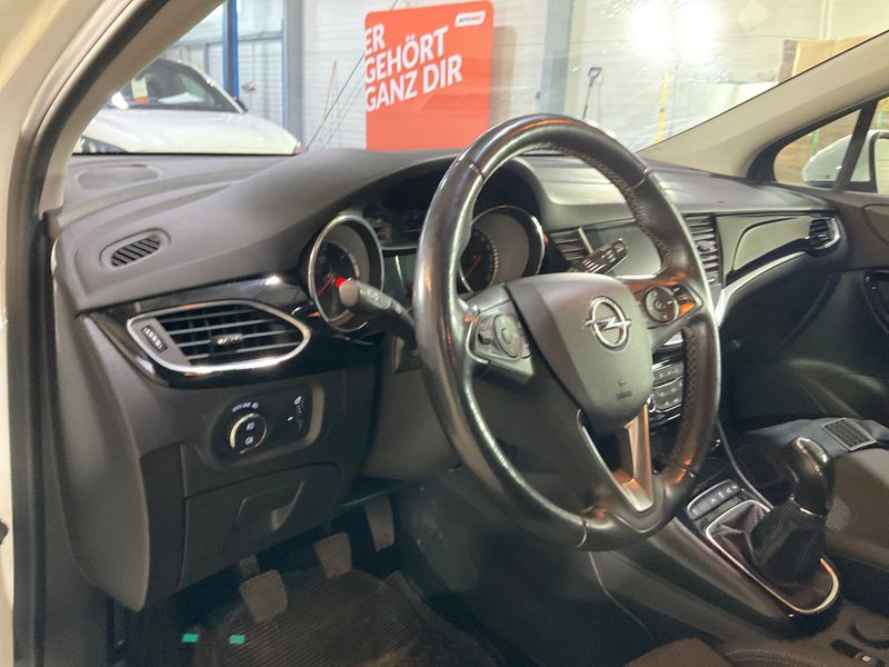 Opel Astra 1.6 CDTI Innovation Start&Stop 2019 – снимка 28