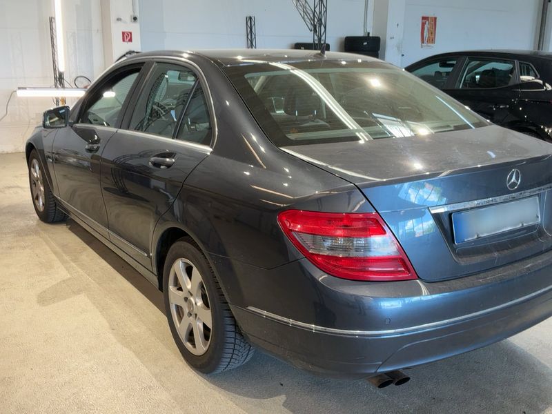 Mercedes-Benz C-Klasse C 180 CGI BlueEfficiency Avantgarde 2010 – снимка 6