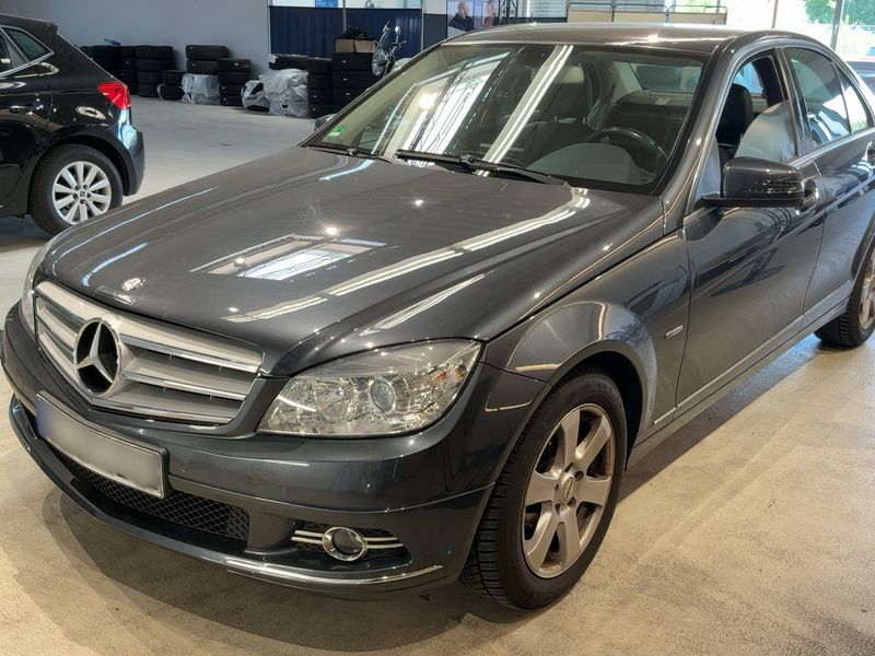 Mercedes-Benz C-Klasse C 180 CGI BlueEfficiency Avantgarde 2010 – снимка 1