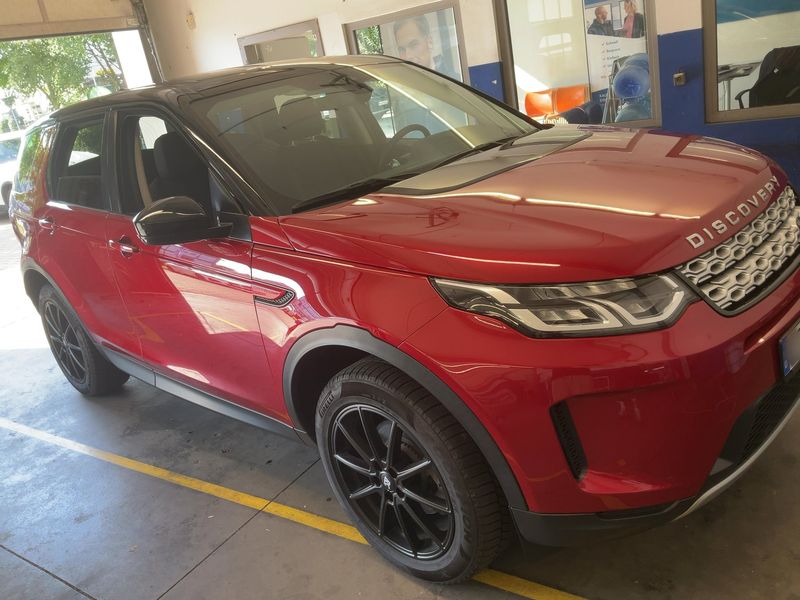 Land Rover Discovery Sport D150 FWD 2020 – снимка 12