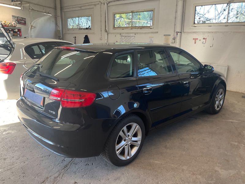 Audi A3 Sportback 1.2 TFSI Attraction 2010 – снимка 2