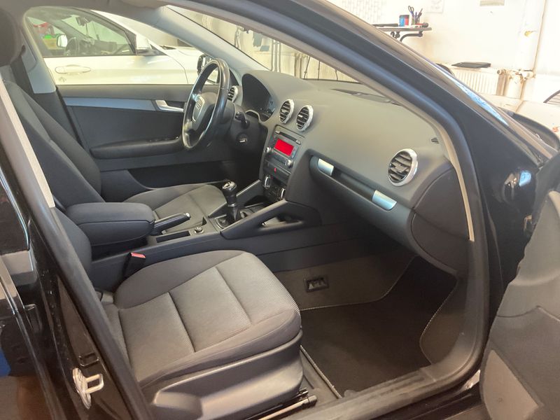 Audi A3 Sportback 1.2 TFSI Attraction 2010 – снимка 3