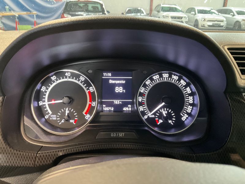 Skoda Fabia 1.0 TSI Monte Carlo 2018 – снимка 19