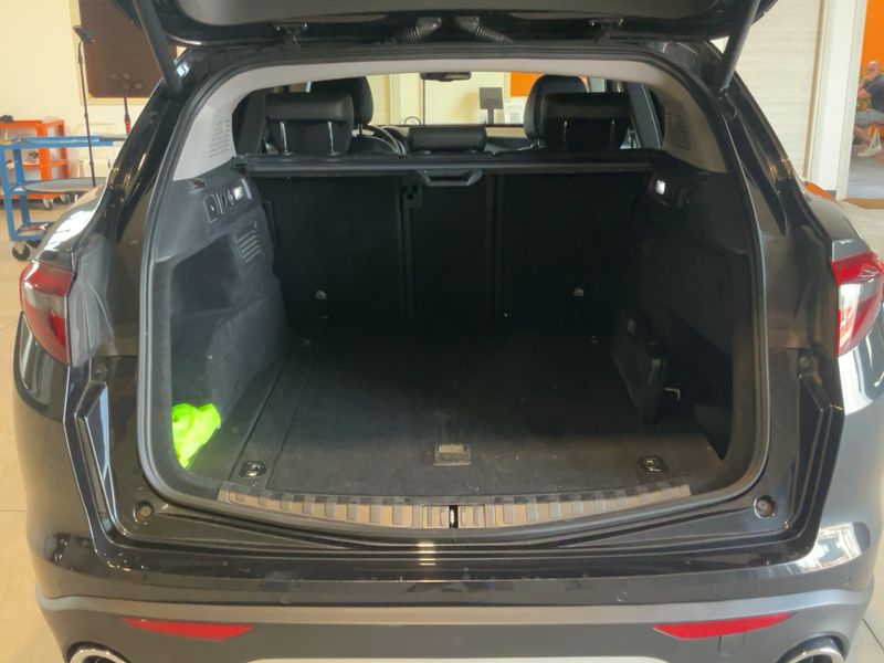 Alfa Romeo Stelvio 2.2 JTDM Executive 2WD 2017 – снимка 16