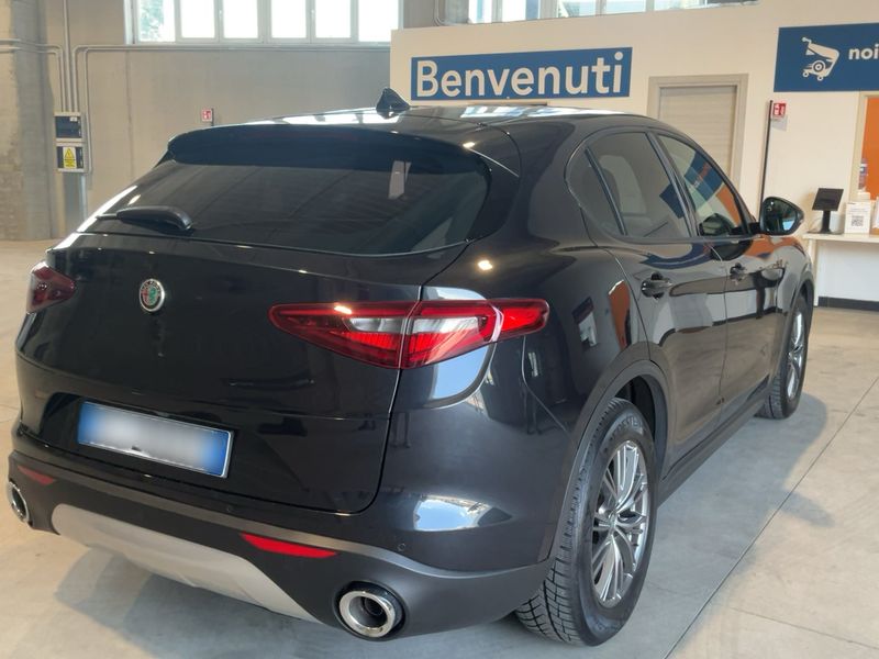 Alfa Romeo Stelvio 2.2 JTDM Executive 2WD 2017 – снимка 8