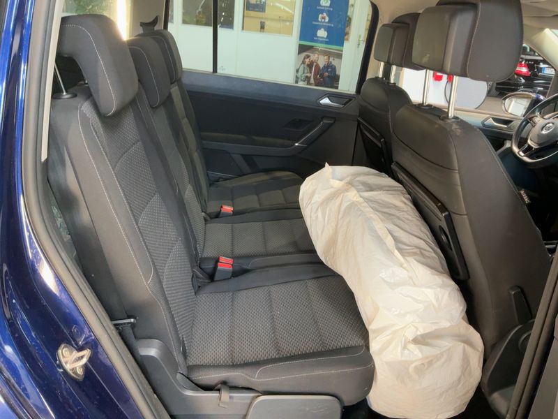 Volkswagen Touran 1.2 TSI Comfortline BlueMotion Tech 2015 – снимка 20