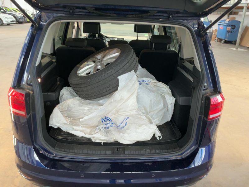 Volkswagen Touran 1.2 TSI Comfortline BlueMotion Tech 2015 – снимка 16