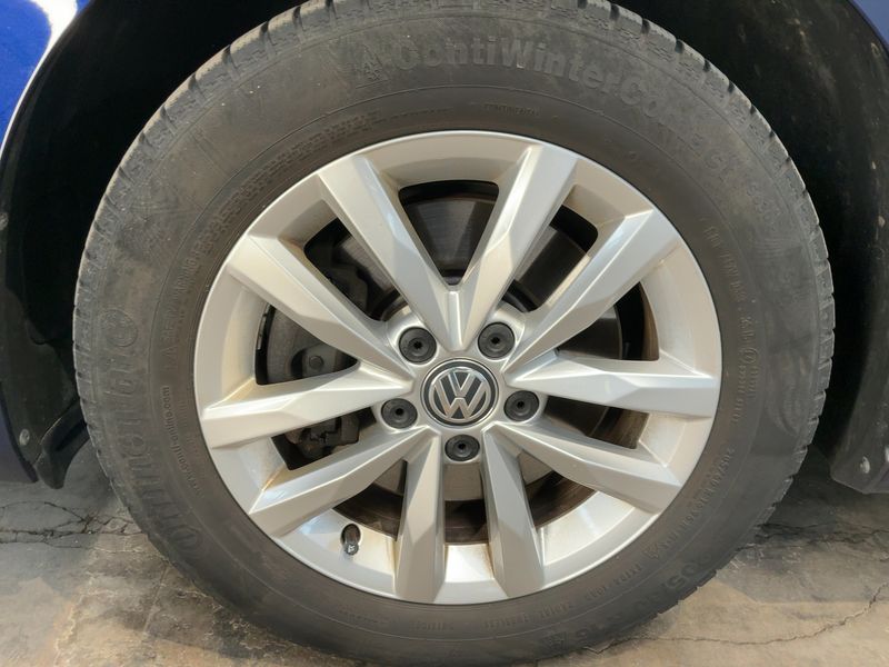 Volkswagen Touran 1.2 TSI Comfortline BlueMotion Tech 2015 – снимка 3