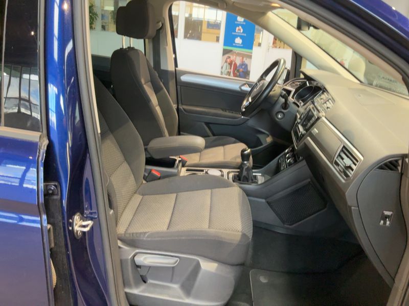 Volkswagen Touran 1.2 TSI Comfortline BlueMotion Tech 2015 – снимка 17