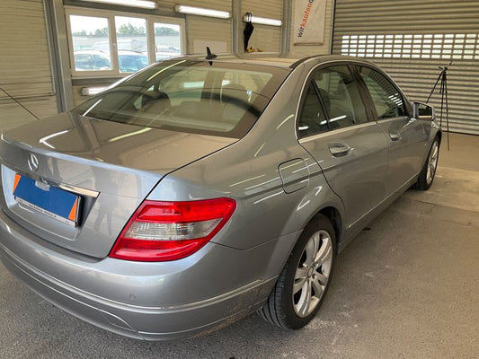 Mercedes-Benz C-Klasse C 200 CDI BlueEfficiency Avantgarde 2010 – снимка 2